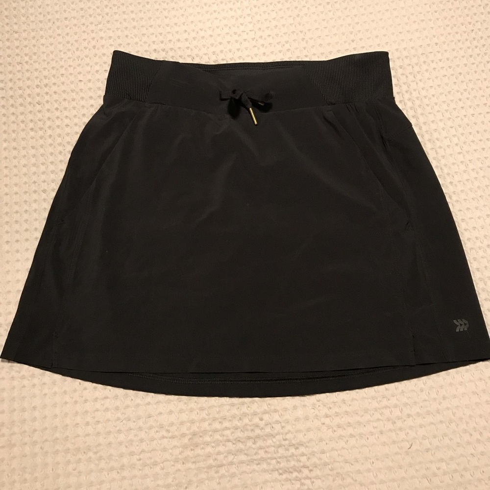 Women’s black athletic skort